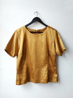 Blusa dourada acetinada (M) - comprar online