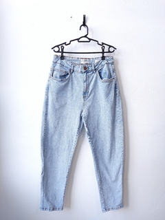 Calça jeans stretch corte reto (42)