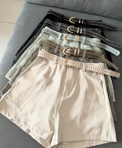 Short Zara com cinto