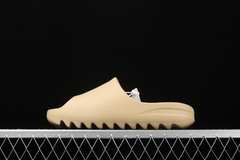Adidas Yeezy Slides 'Desert Sand'