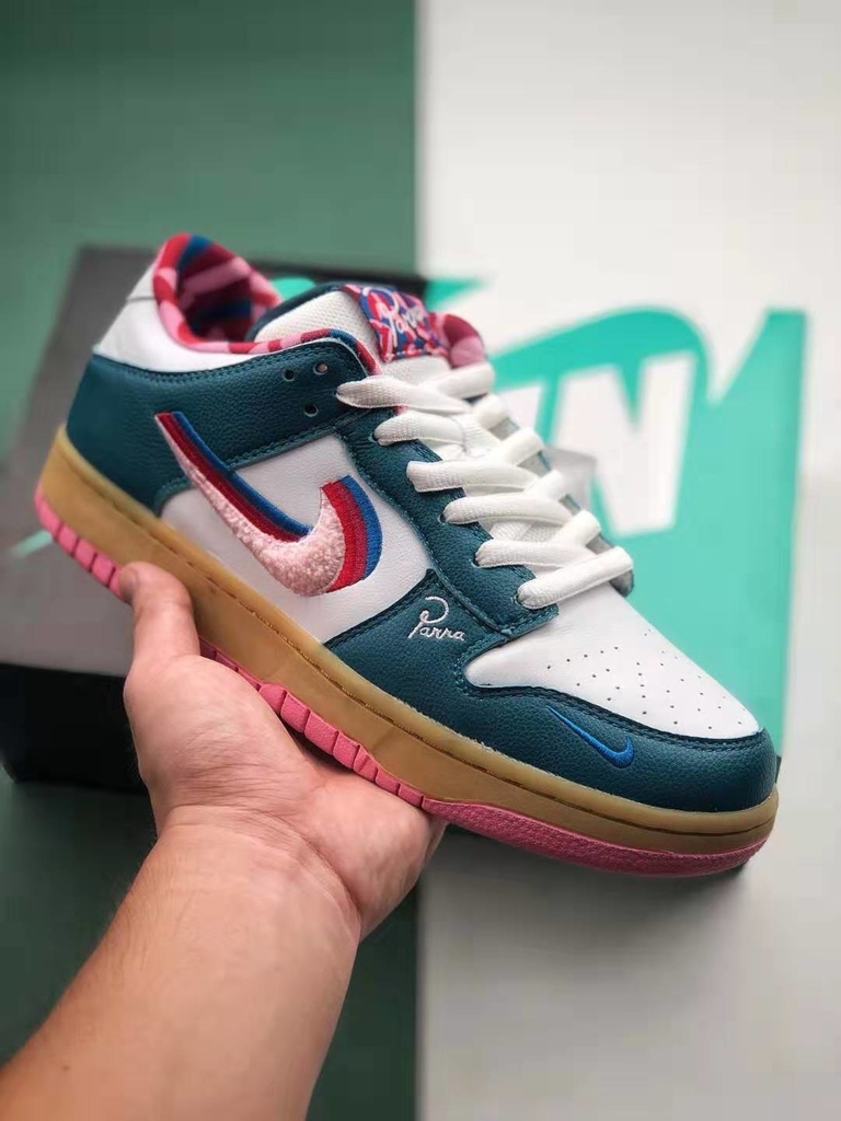 Nike SB Dunk Low Parra “Friends And Family”