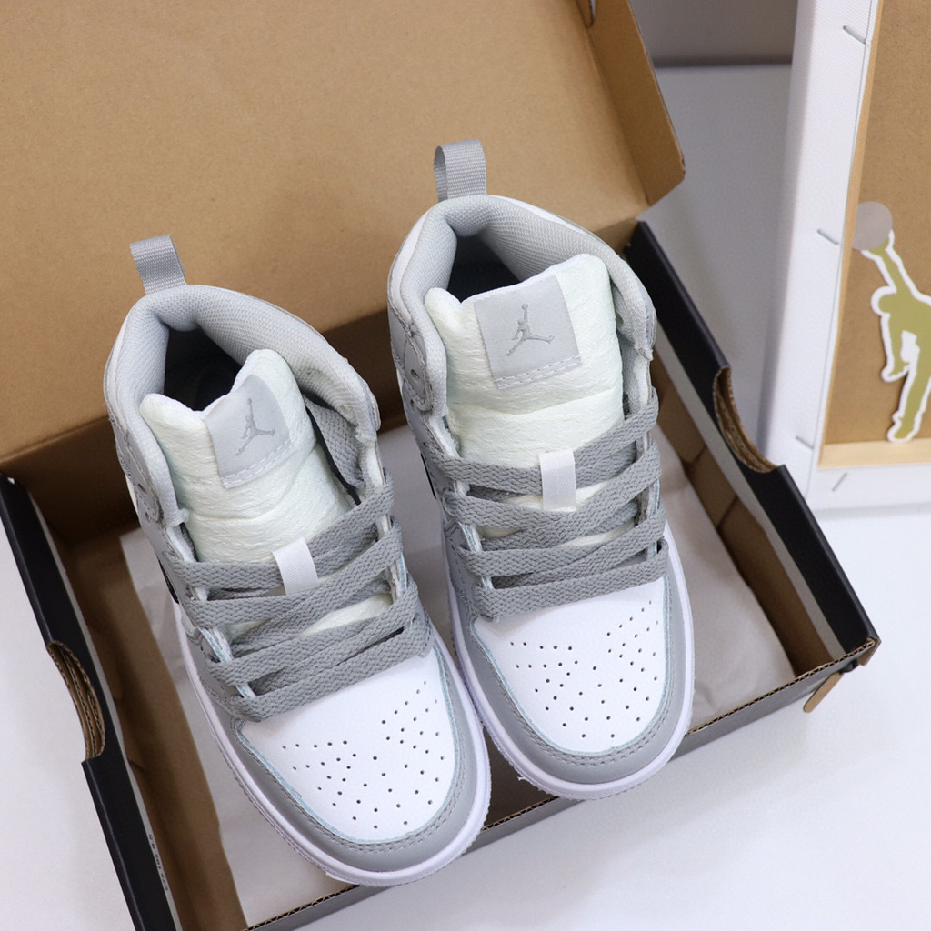 NIKE AIR JORDAN 1 HIGH DIOR INFANTIL
