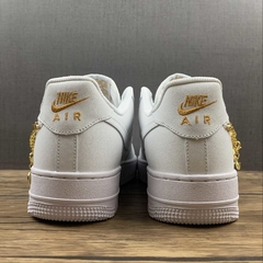 Imagem do air force 1 gold bands The Lucky Charms Have a nike Day