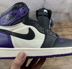 Air Jordan 1 High "Court Purple" na internet