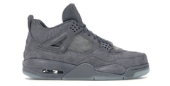 KAWS x Air Jordan 4 

