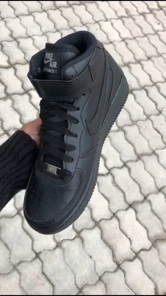 Air force 1 mid preto hotsell