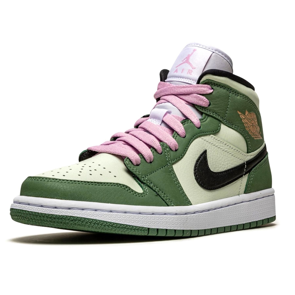 Nike jordans green top