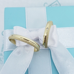 Par de aliança slim noivado casamento minimalista meia cana 3mm ouro 18k - comprar online