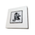 Quadro branco em madeira com aplicação de cerâmica estampada em serigrafia “Tocador de sanfona” de Arnaldo Lopes - comprar online