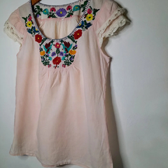 Blusa rosa Bordada