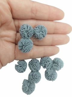 APLIQUE POMPOM MALHA TELINHA CINZA (1,5CM) - 10 UNID - comprar online