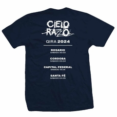 Remera Merch Oficial CIELO RAZZO (AZUL) - EL DIA FUERA DEL... - comprar online