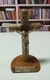 Crucifixo de Mesa Eis o Cordeiro de Deus /Foi por você 13 cm - comprar online