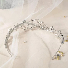 Arranjo Tiara em Pedrarias e Pérolas banhada Clara Bella - comprar online