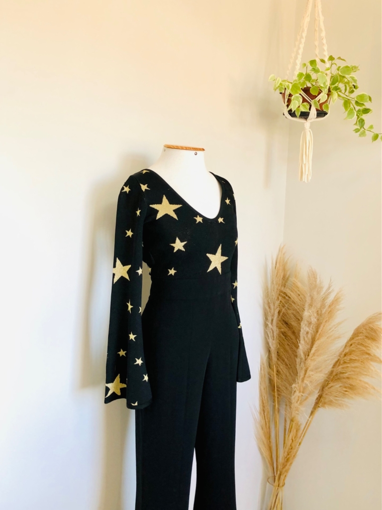 Macac o estrelas ouro em crepe e tricot SKAZI NOVO