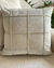 Capa de Almofada Drapeada Grid Veludo Areia 43x43cm - comprar online