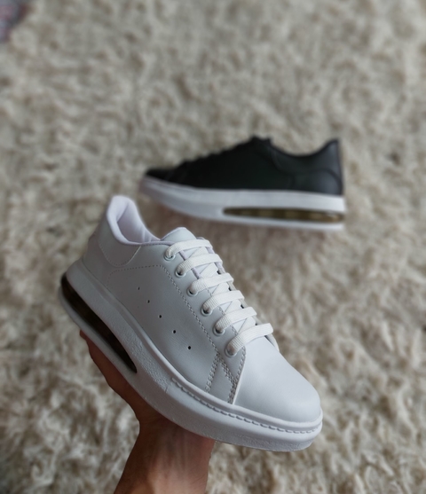Zapatillas blancas enteras sales