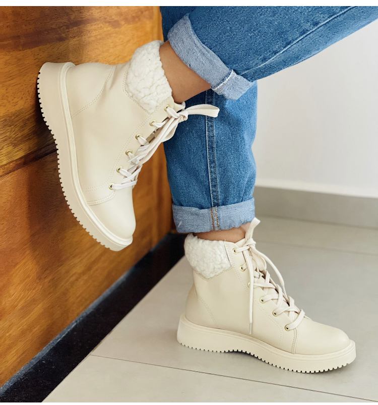 Bota moleca de pelinho Comprar em Rkmodas
