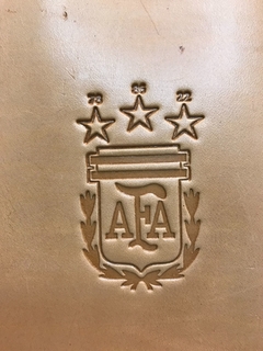 Canasta matera de cuero con división interna seleccion argentina AFA - comprar online