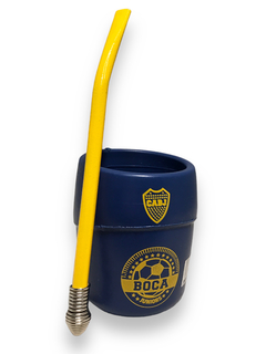 Mate plastico de Boca Juniors con bombilla de resorte y packaging en internet