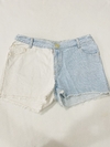 SHORT CELESTE Y BLANCO MARCA MIMO TALLE 16