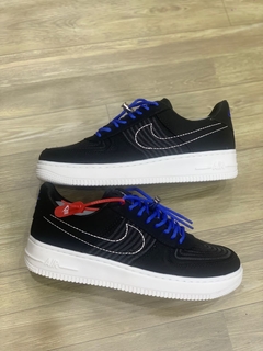 Tenis air force preto e on sale azul