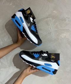 Air max 90 deals preto e azul