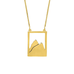 Escapulário Morro Dois Irmão com Cristo Redentor Banho de Ouro18k - comprar online