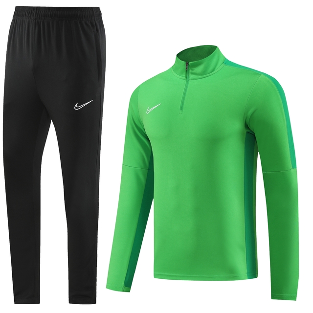 Conjunto Nike Dri-Fit Verde