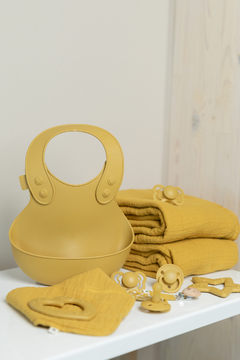 Babero BIBS OVERALL MUSTARD - comprar online