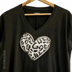 Remera V Love Print Black (4 talles) - comprar online