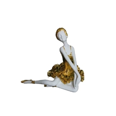 Enfeite Escultura Bailarina Pose Sentada Formosa - comprar online