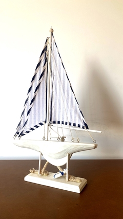 Barquinho Decorativo Infantil Listrado Azul E Branco