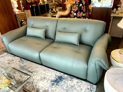 Sofa Couro Contemporaneo Verde Suave Alto Padrão Luxo - comprar online