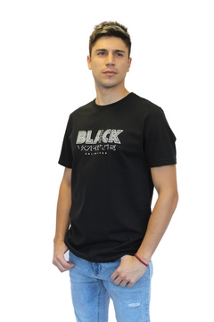 BLACK WHITE REG TEE - 01012-232 - comprar online