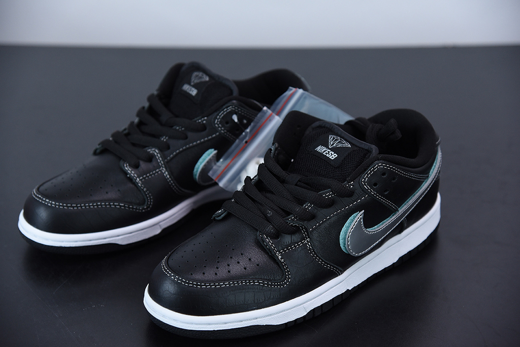 Nike sb dunk low black cheap diamond