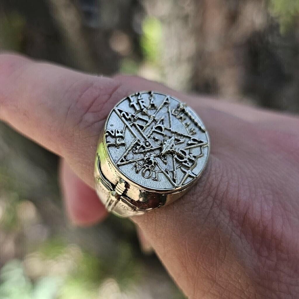 Anillo tetragramaton oro hotsell