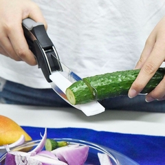 Tesoura de Cozinha 2 em 1 para cortar alimentos legumes - comprar online