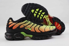 Nike tn solar red sales