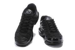 Air Max Plus 1 "Triple Black" - Hang Store