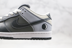Nike sb dunk store lunar eclipse