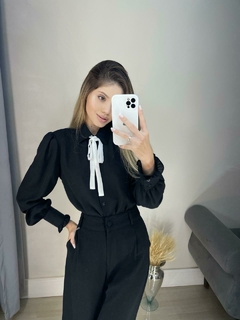 Camisa feminina laço na internet