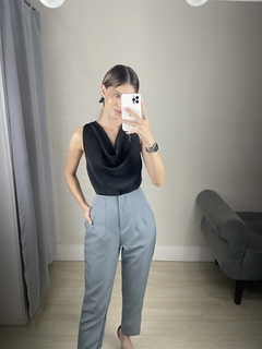 Calça feminina alfaiataria Zara - loja online