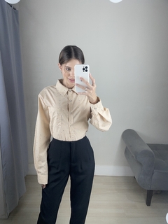 Calça feminina alfaiataria Zara na internet