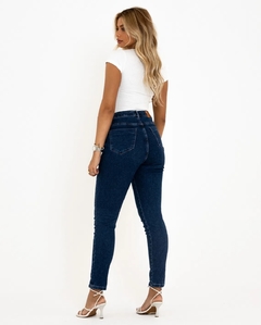 Calça Jeans Feminina Mom com Elastano Escura (Consciência Jeans) - comprar online