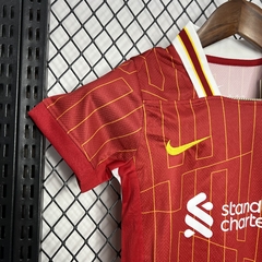 CONJUNTO INFANTIL LIVERPOOL HOME 24/25 na internet