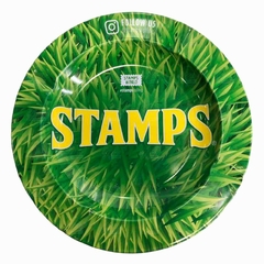 Cenicero redondo fondo de pasto - Stamps
