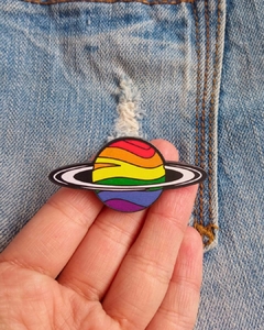 Pin Saturno Pride - comprar online