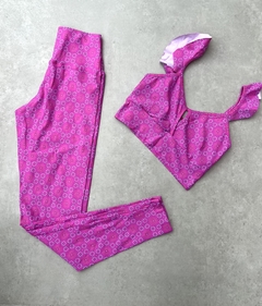 Conjunto Fitness Pontinhos Fundo Rosa