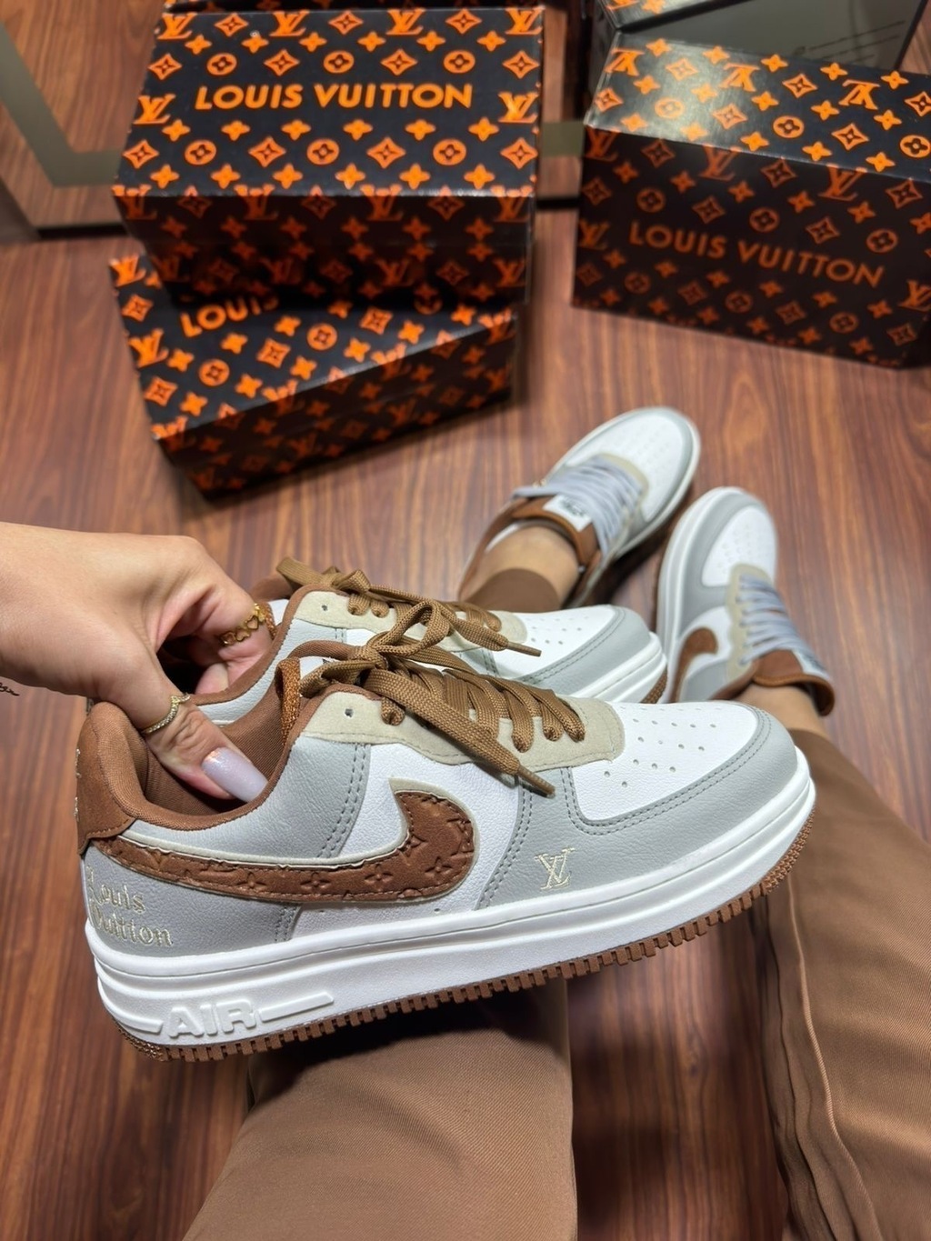 Air force 1 preto marrom sales